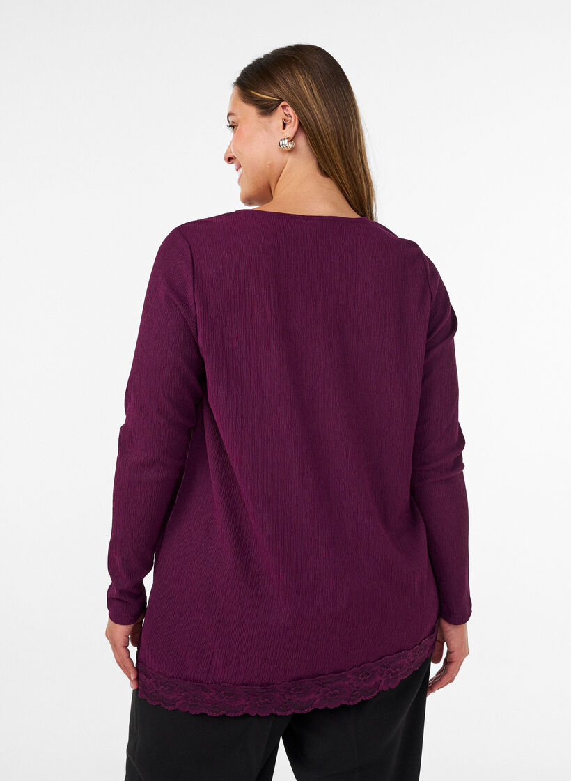 Jerseybluse mit asymmetrischem Spitzenbesatz, Lila, Model image number 2