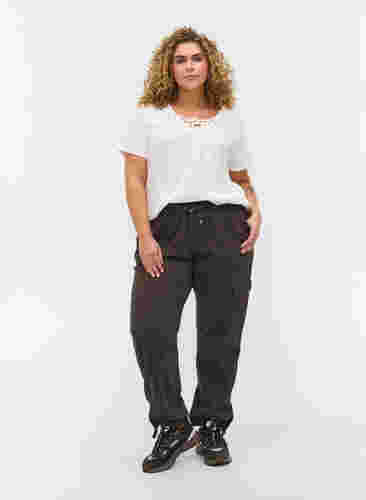 T-Shirt aus Bio-Baumwolle mit Schnüren Details, Warm Off-white, Model image number 2
