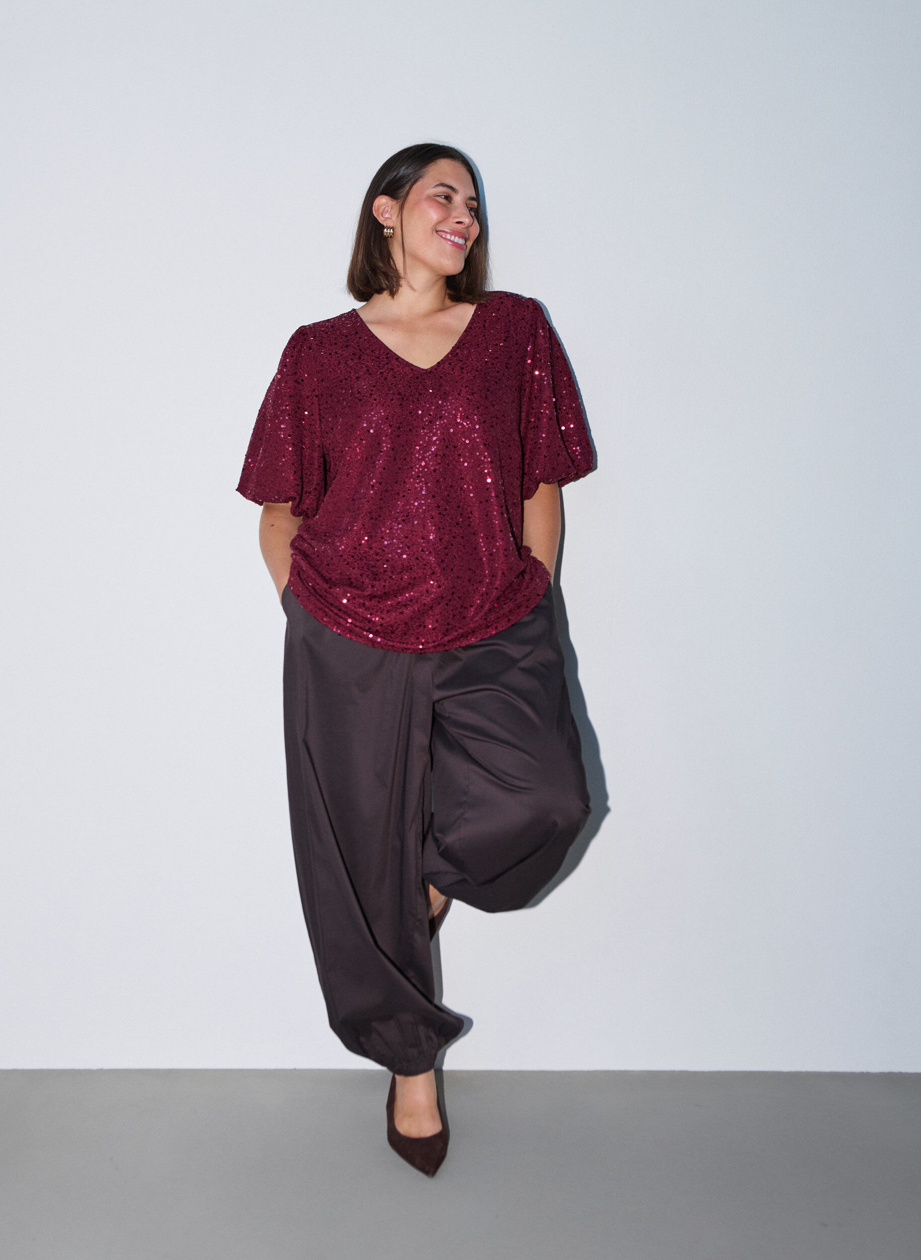 ZizziPaillettenbluse mit Ballon&auml;rmeln, Rot, Model image number 1