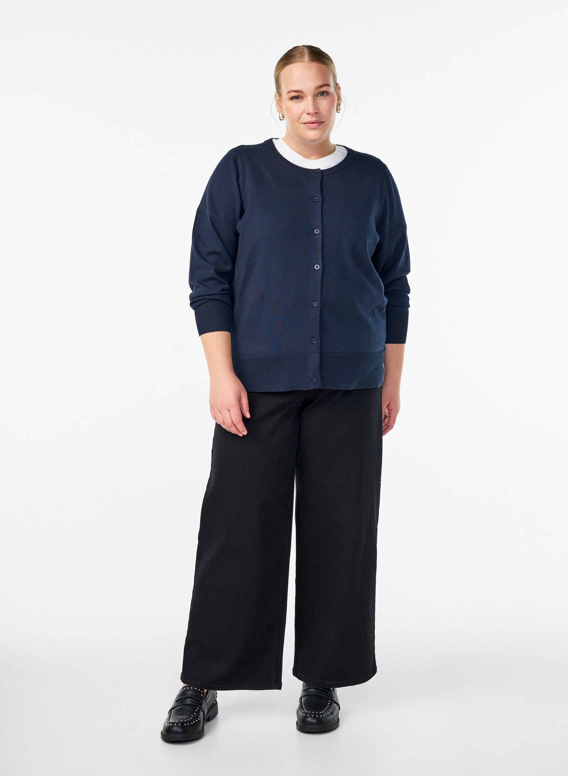 ZizziFeinstrick-Strickjacke mit Rundhalsausschnitt, Blau, Model image number 1