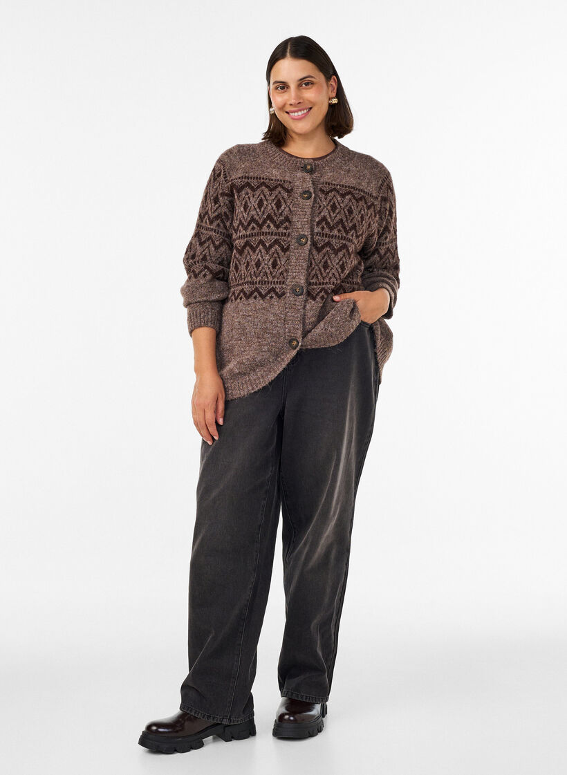 Strickjacke mit Jacquardmuster, Braun, Model