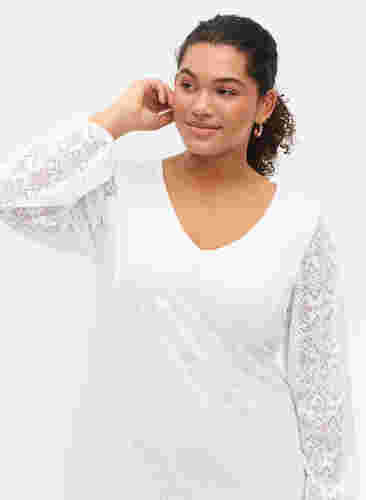Spitzenkleid mit V-Ausschnitt und langen Ärmeln, Bright White, Model image number 3
