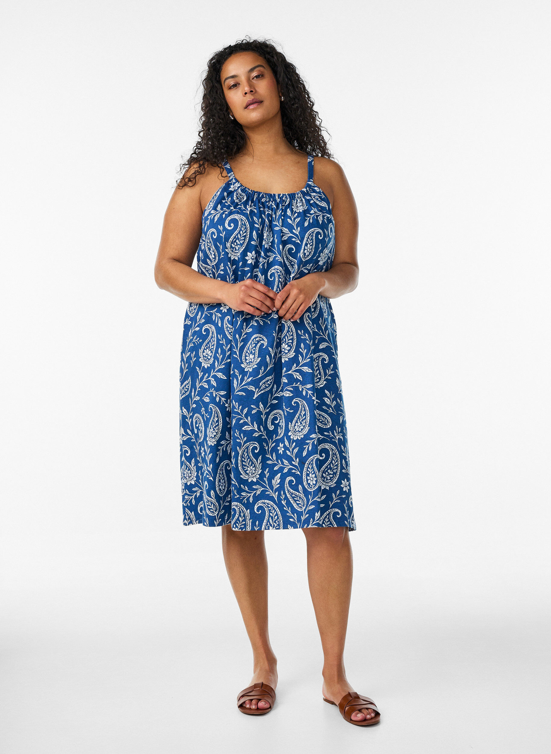 ZizziMidi-Tr&auml;gerkleid aus Bio-Baumwolle, Blau, Model image number 1