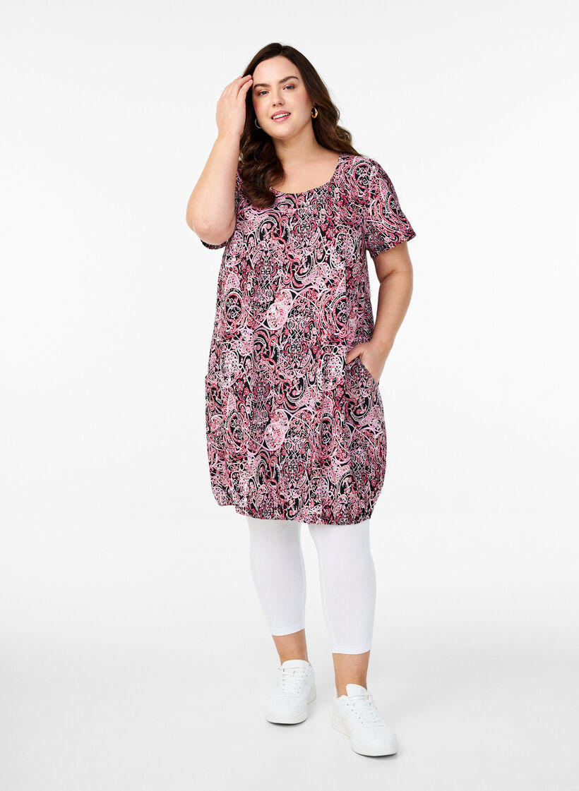Kurz&auml;rmliges Baumwollkleid mit Aufdruck, Schwarz, Model image number 1