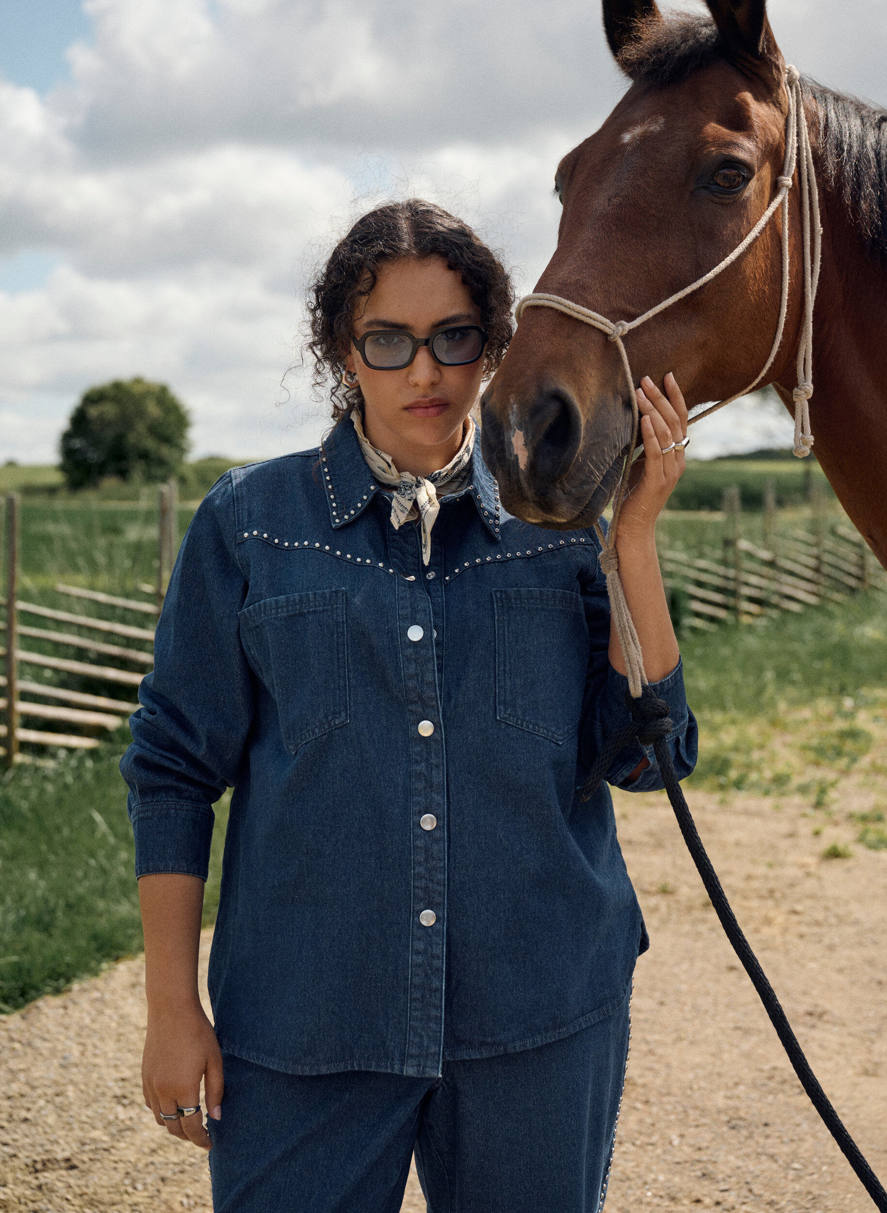 ZizziJeansbluse mit Nieten, Blau, Image image number 0