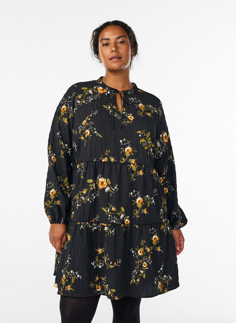 Gebl&uuml;mtes Kleid mit Bindeverschluss, Schwarz, Model image number 0