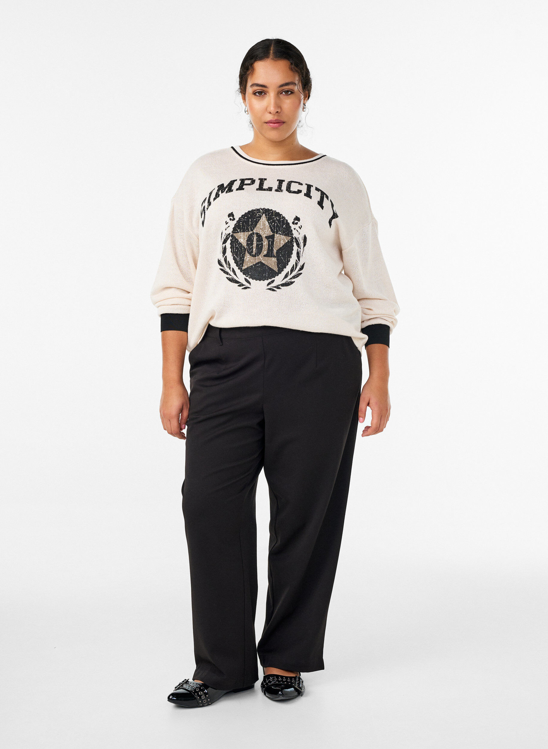 Hose mit hoher Taille und elastischem Bund hinten, Schwarz, Model