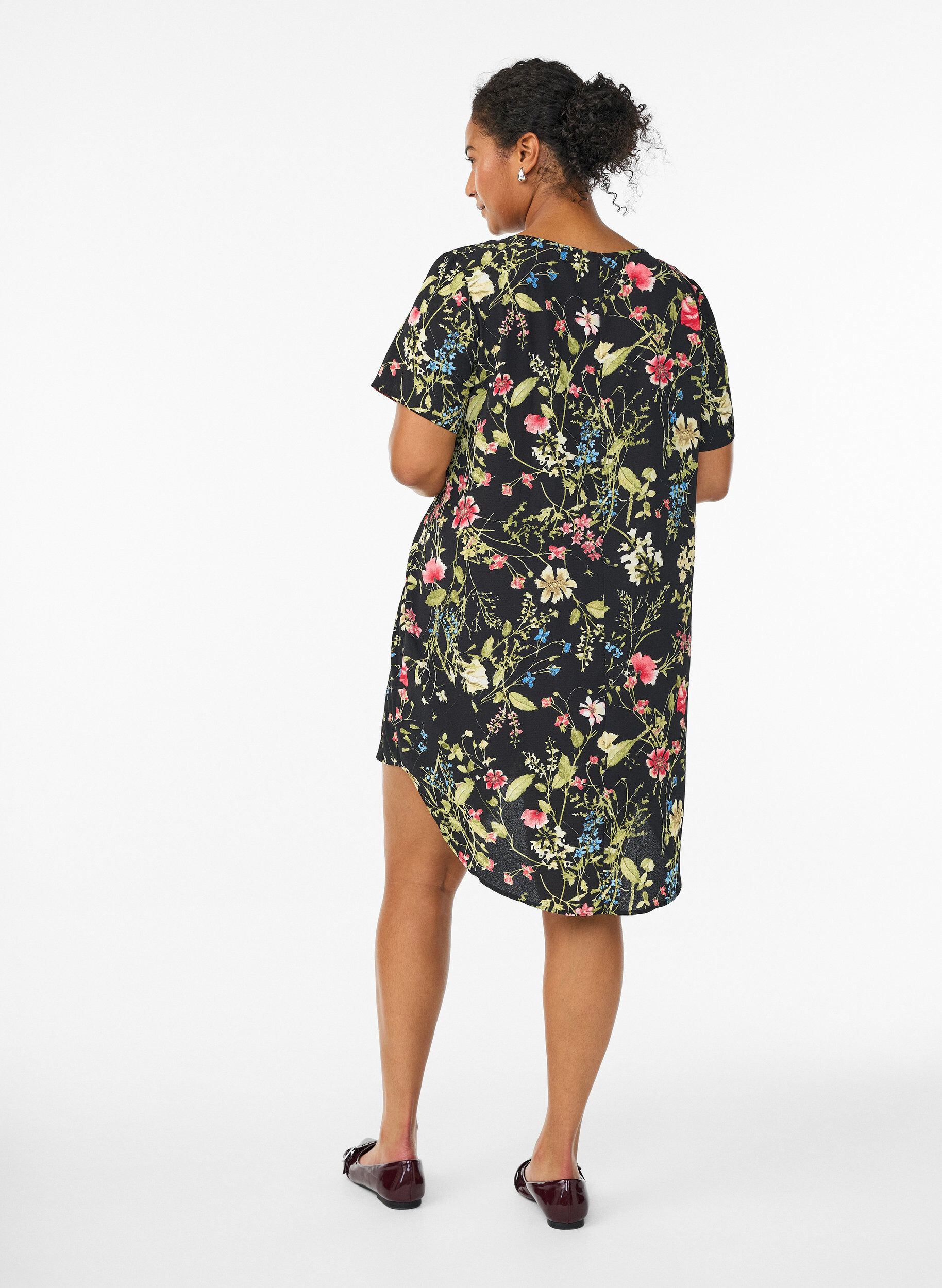 ZizziKleid mit Aufdruck und kurzen &Auml;rmeln, Schwarz, Model image number 2