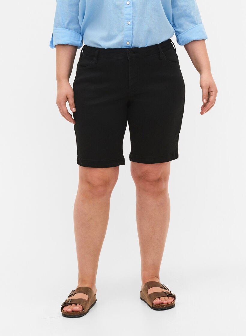 Slim Fit Emily Shorts mit normaler Taille, Schwarz, Model image number 4