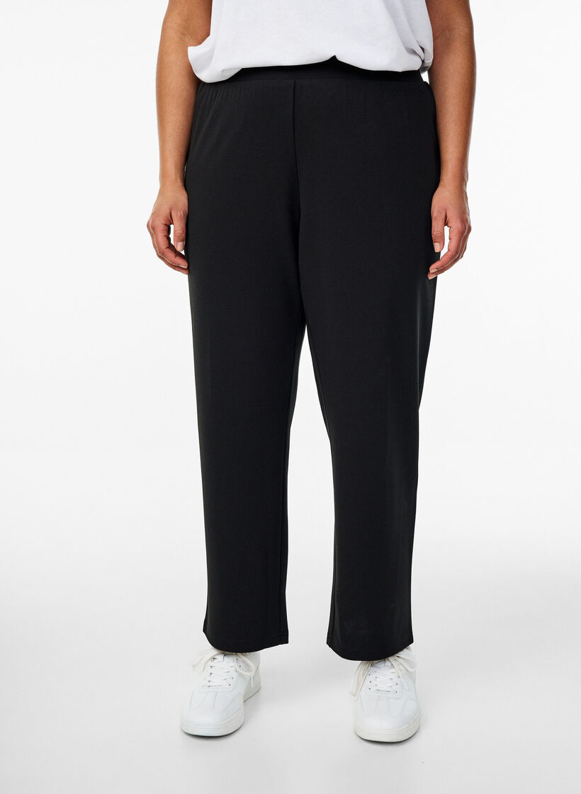 Hose in Straight Fit, Schwarz, Model image number 2