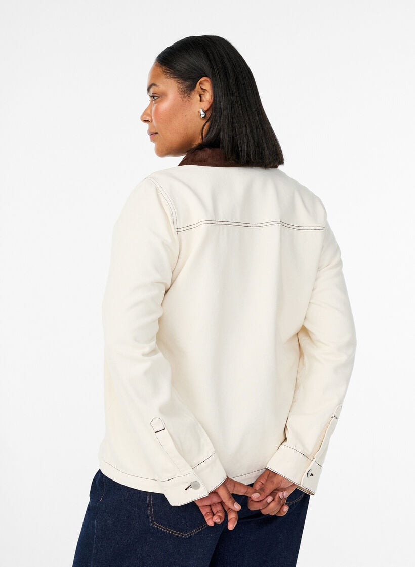 Farbige Jeansjacke mit Kontrastkragen, Vanille, Model image number 2