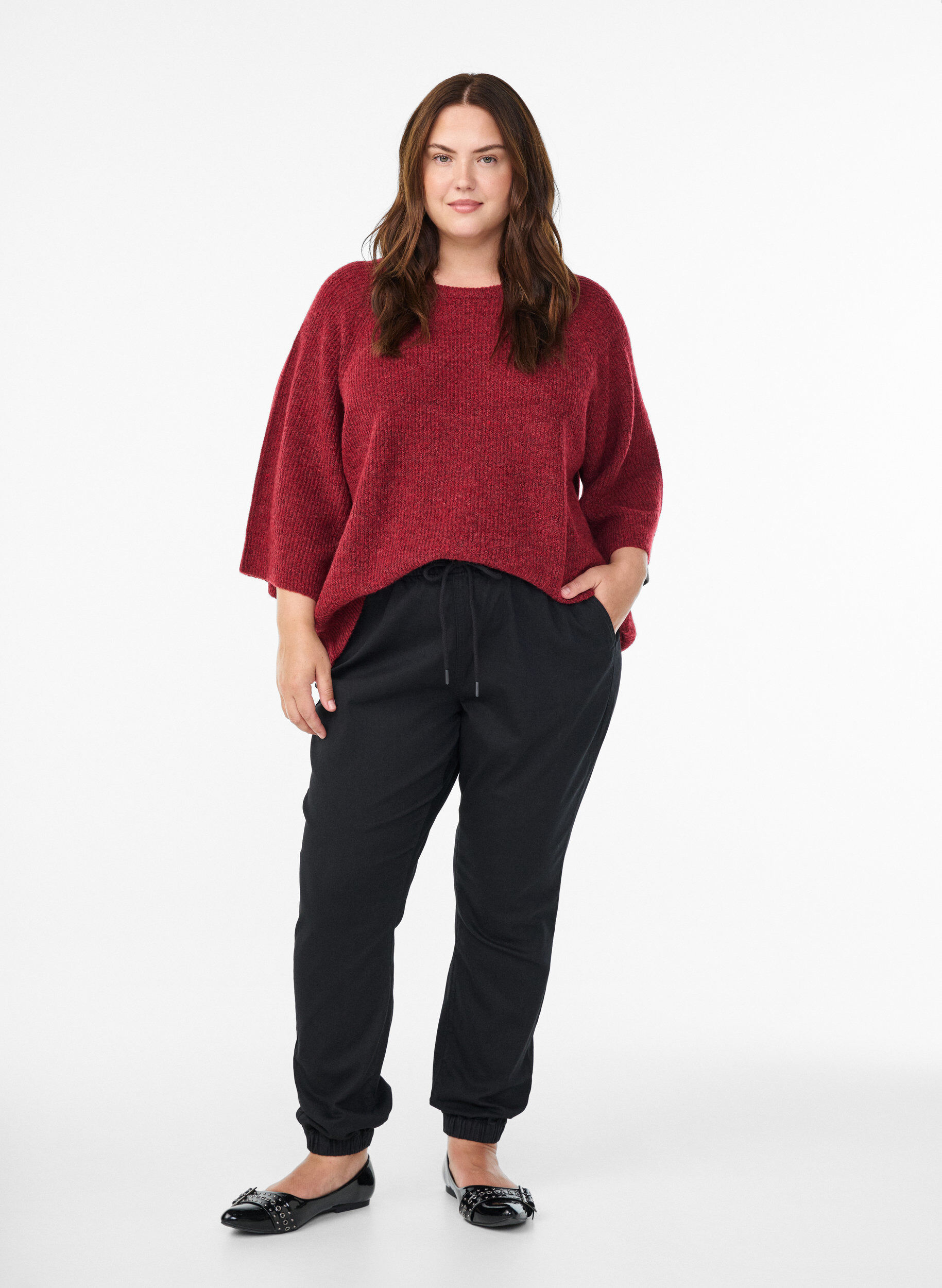 Jeans-Jogginghose mit Taschen, Schwarz, Model