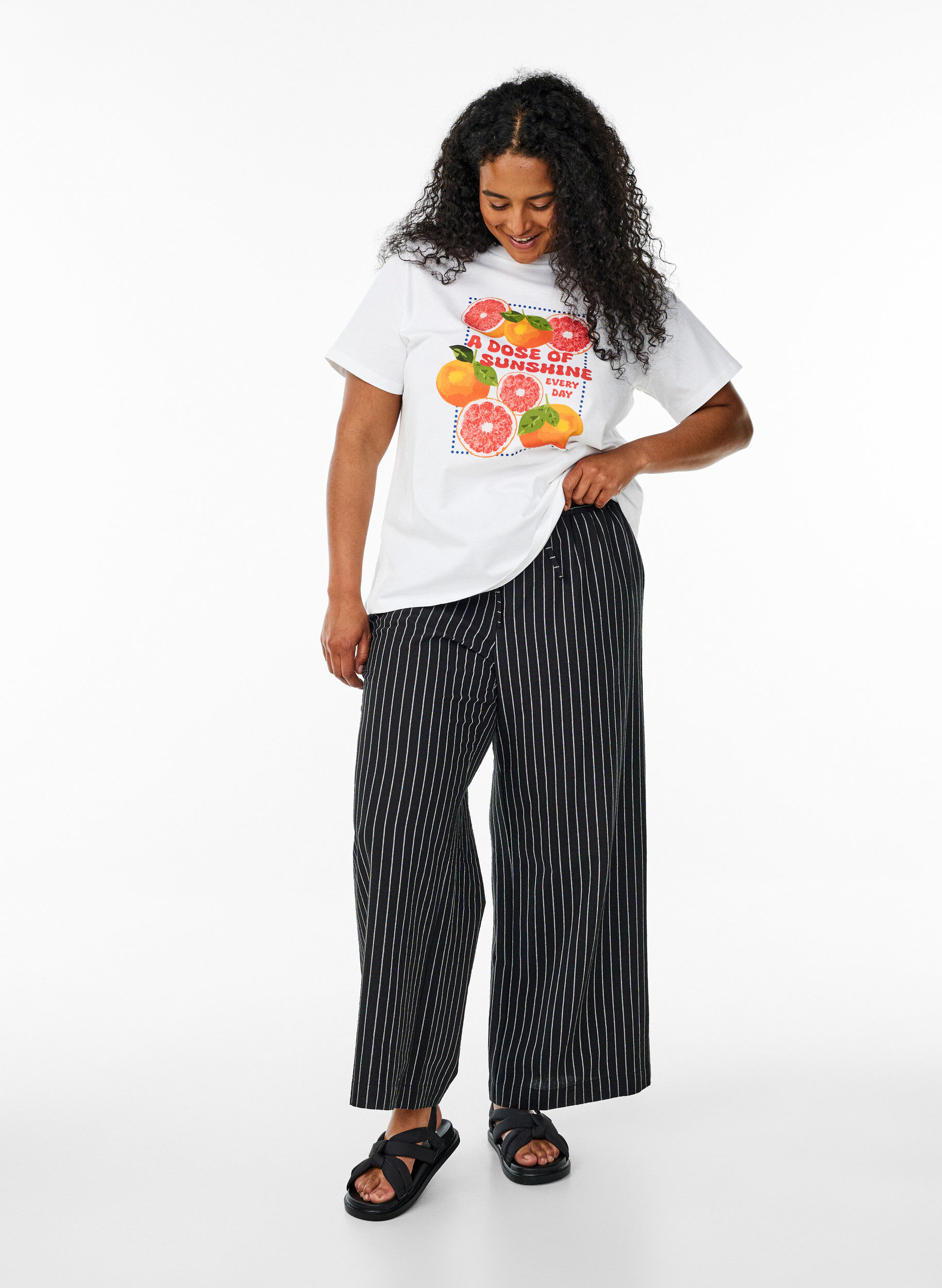 ZizziLockere Hose mit hohem Bund und Taschen, Schwarz, Model image number 0