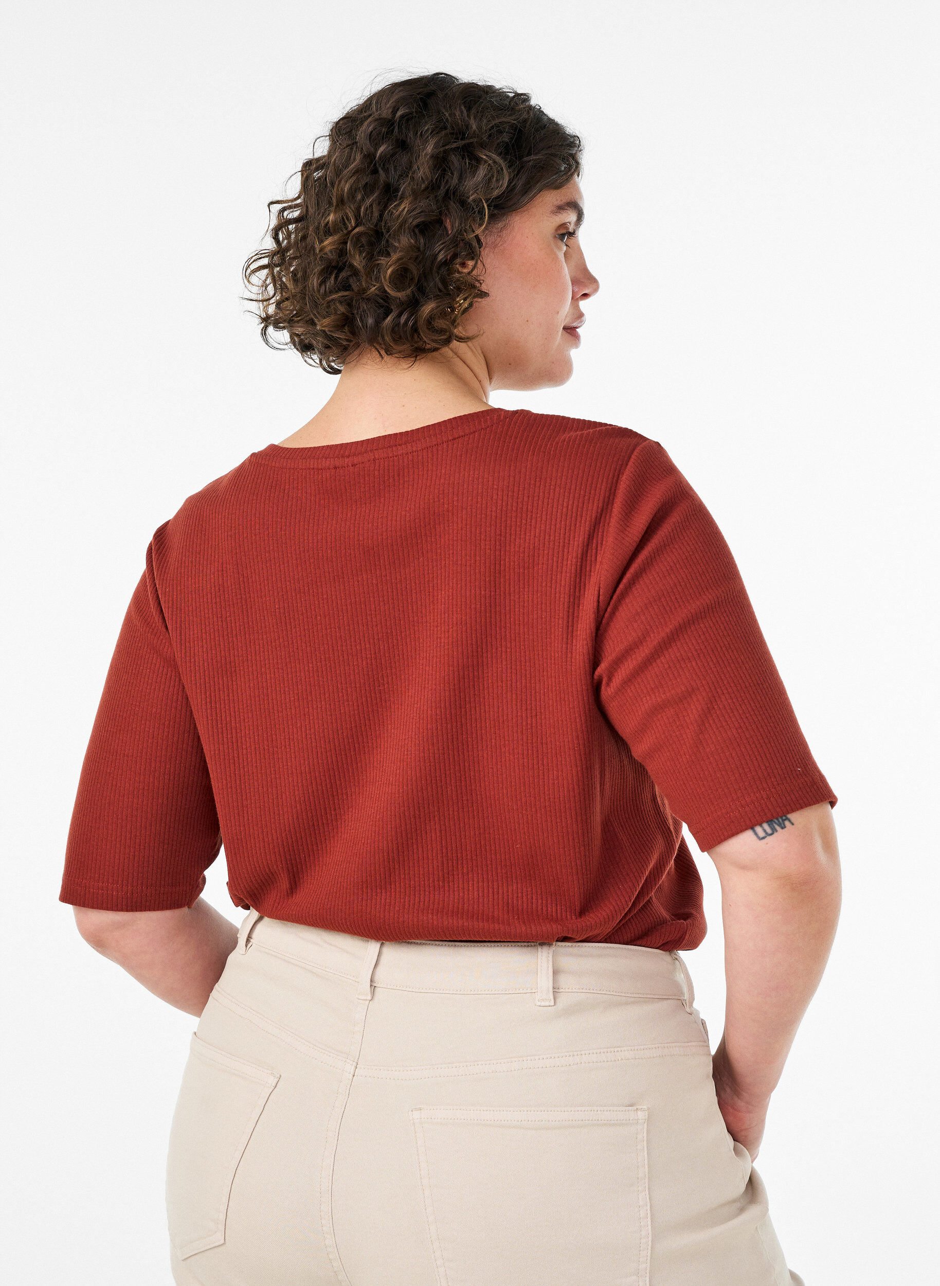 ZizziBluse aus geripptem Jersey mit kurzen &Auml;rmeln, Rot, Model image number 2