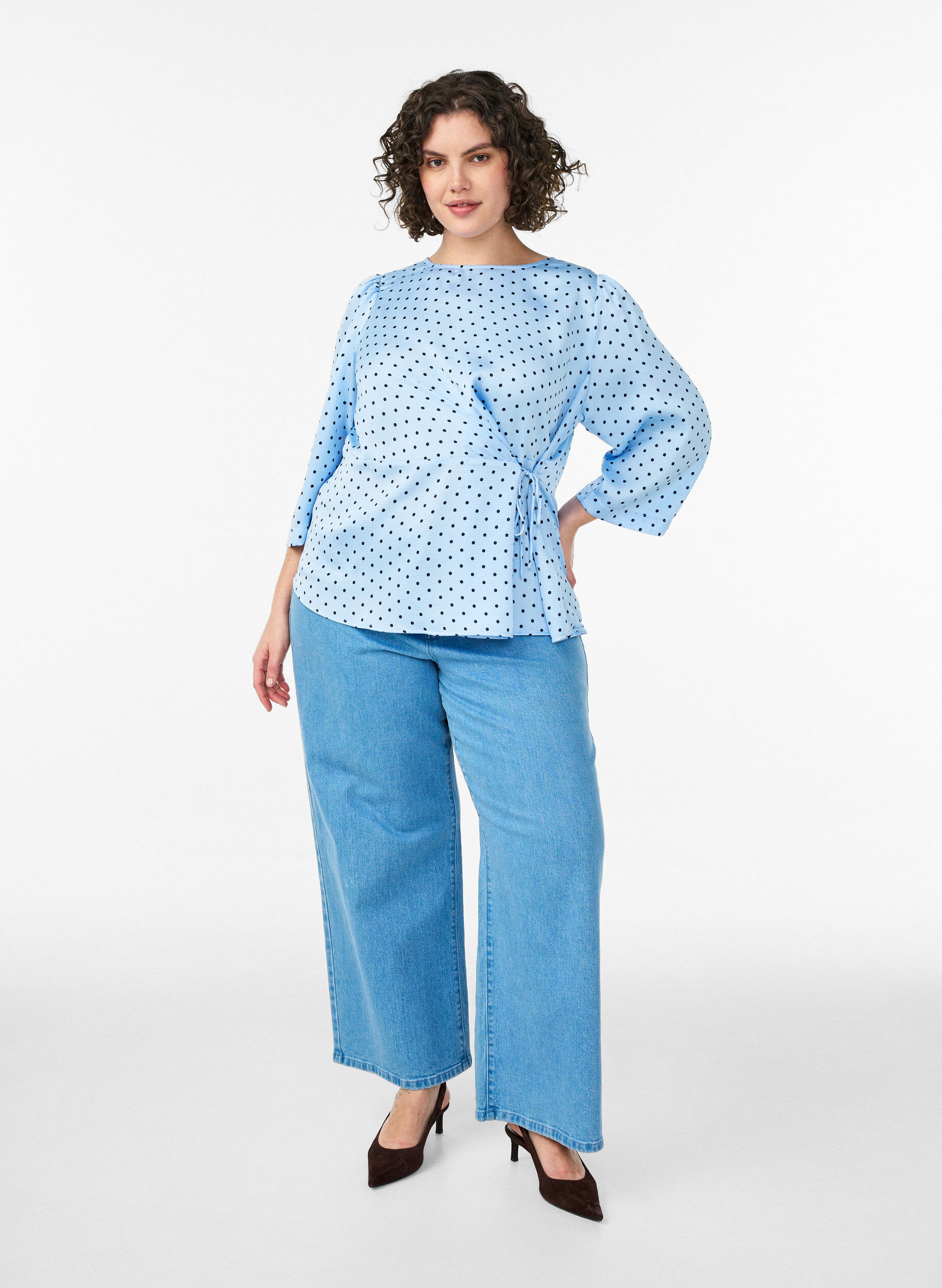ZizziGepunktete Bluse mit Bindeband und 3/4-&Auml;rmeln, Blau, Model image number 1