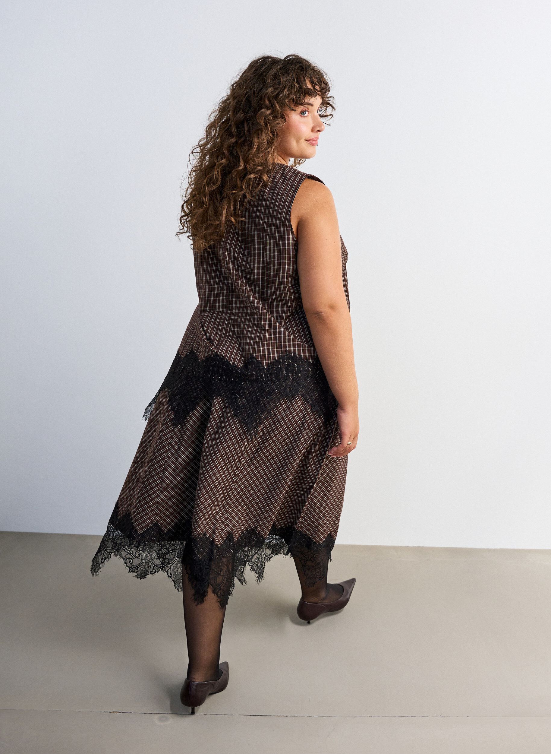 ZizziMidi-Rock mit Spitzen und Karomuster, Braun, Model image number 1