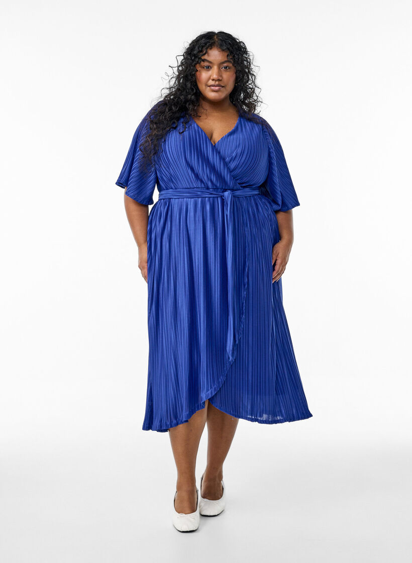 Midikleid mit Plisseefalten und Fledermaus&auml;rmeln, Blau, Model image number 0
