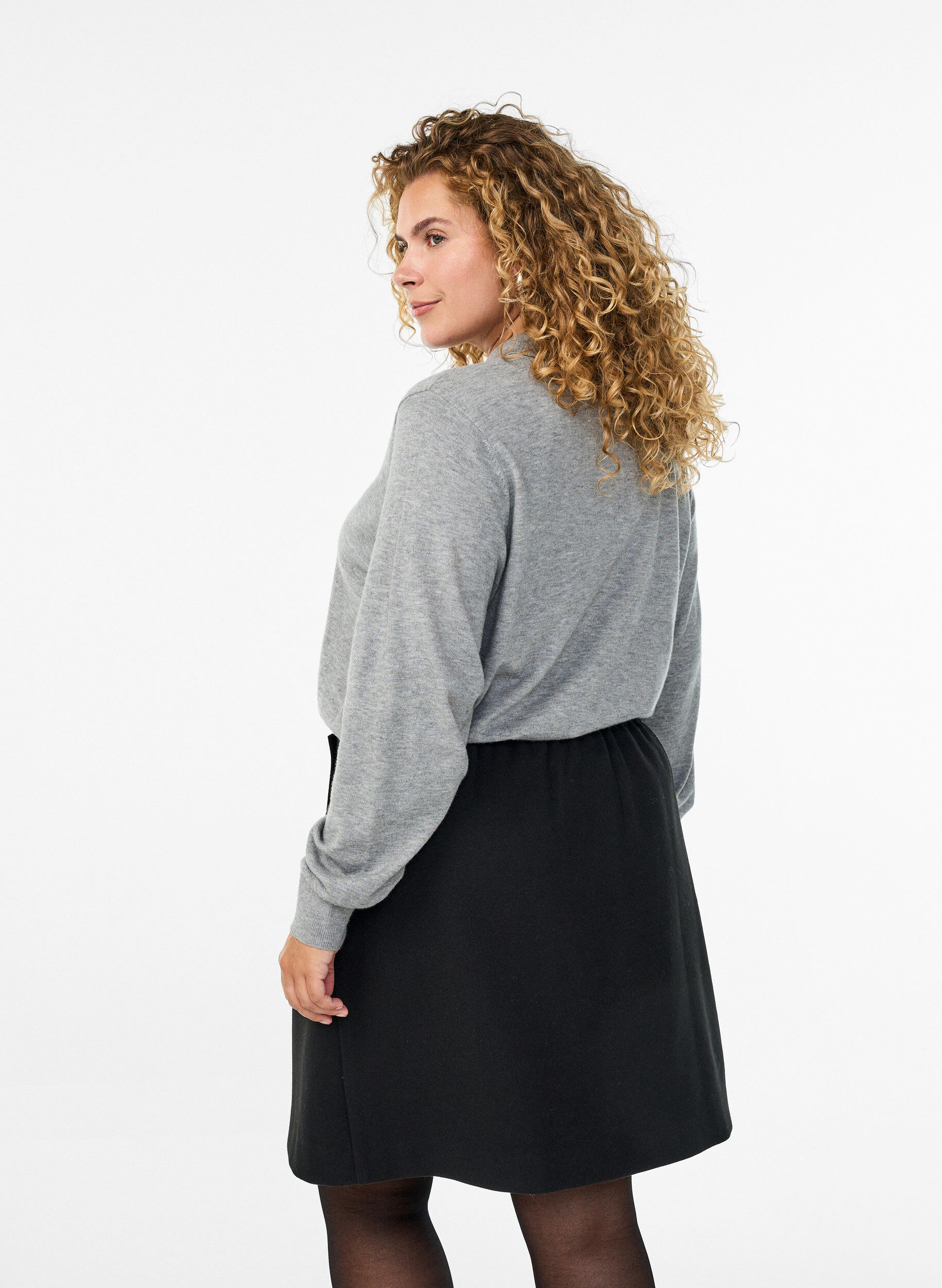 ZizziWickel-Minirock mit Knopfdetails, Schwarz, Model image number 2