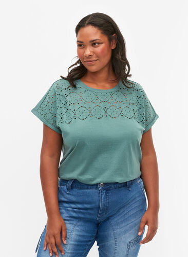 Lockeres T-Shirt mit Broderie anglaise, Sea Pine, Model image number 0