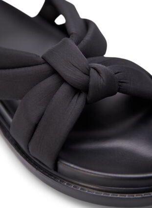 Breit geschnittene Sandale mit Knotendetail, Black, Packshot image number 3