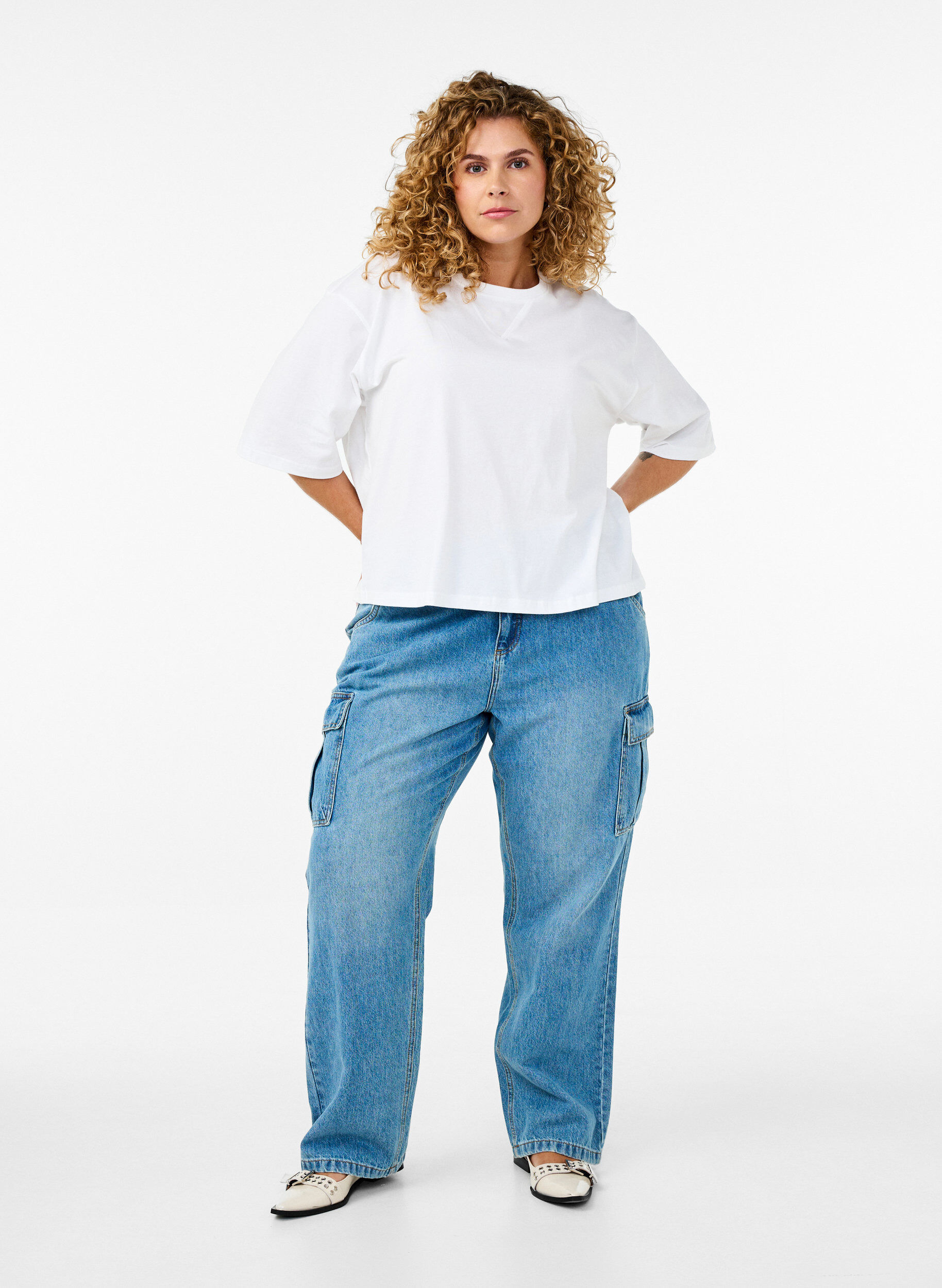 ZizziBoxy T-Shirt aus Bio-Baumwolle, Wei&szlig;, Model image number 1