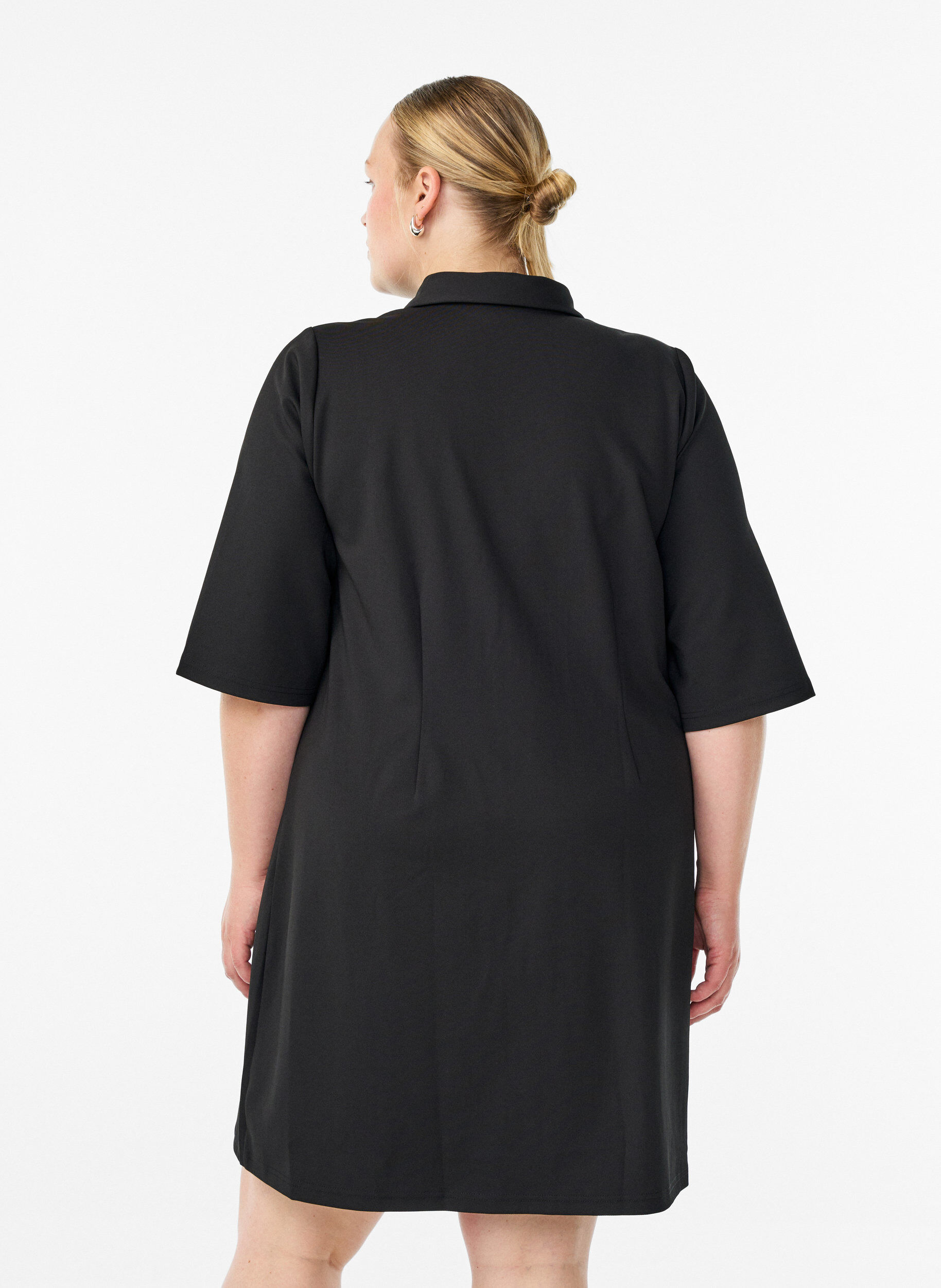 ZizziKurzes Hemdblusenkleid aus Baumwolle mit 3/4-&Auml;rmeln, Schwarz, Model image number 2