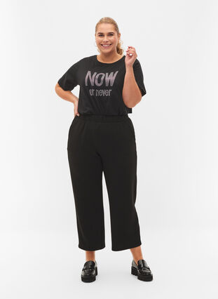 T-Shirt mit Nieten aus Bio-Baumwolle, Black NOW or never, Model image number 2