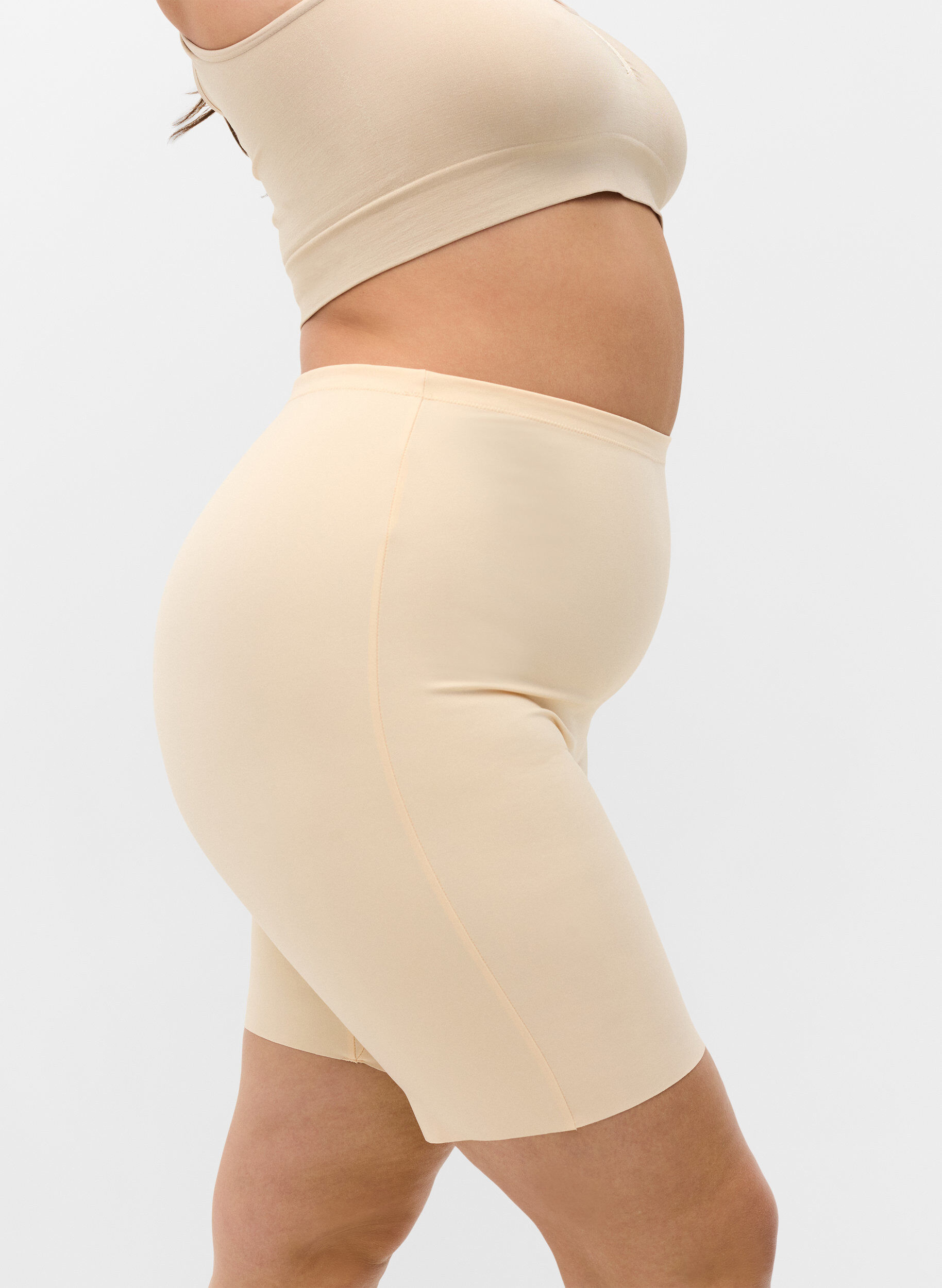 ZizziLight Shapewear Shorts mit hoher Taille, Beige, Model image number 2