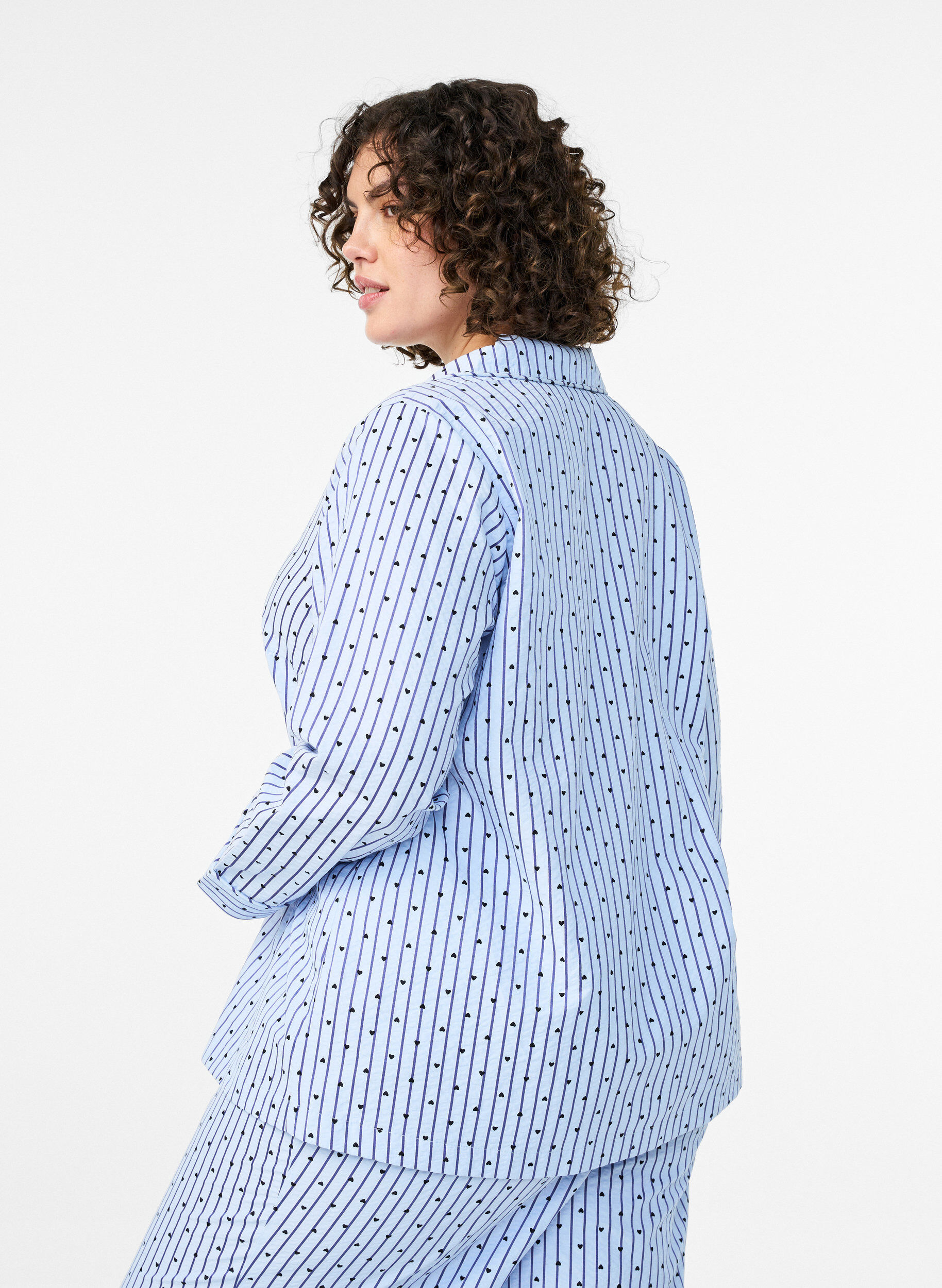 ZizziPyjamahemd aus Seersucker mit langen &Auml;rmeln, Blau, Model image number 2