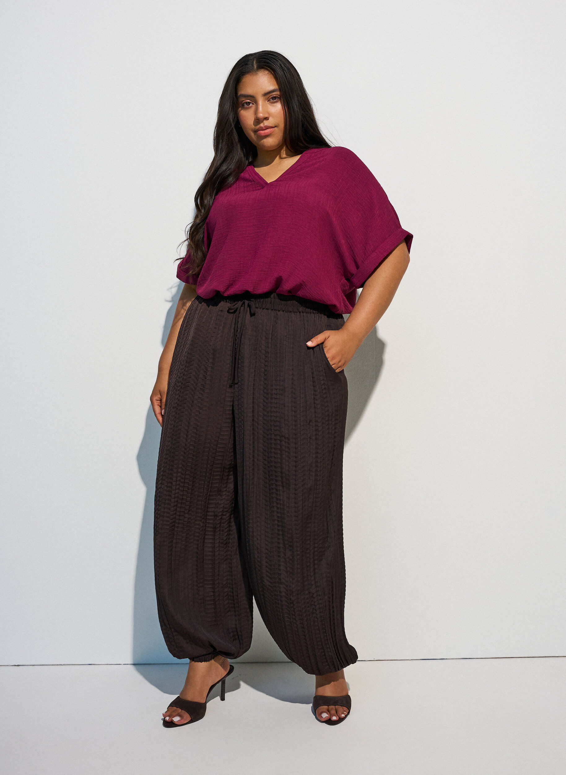 ZizziLockere Bluse mit kurzen &Auml;rmeln, Rot, Model image number 1