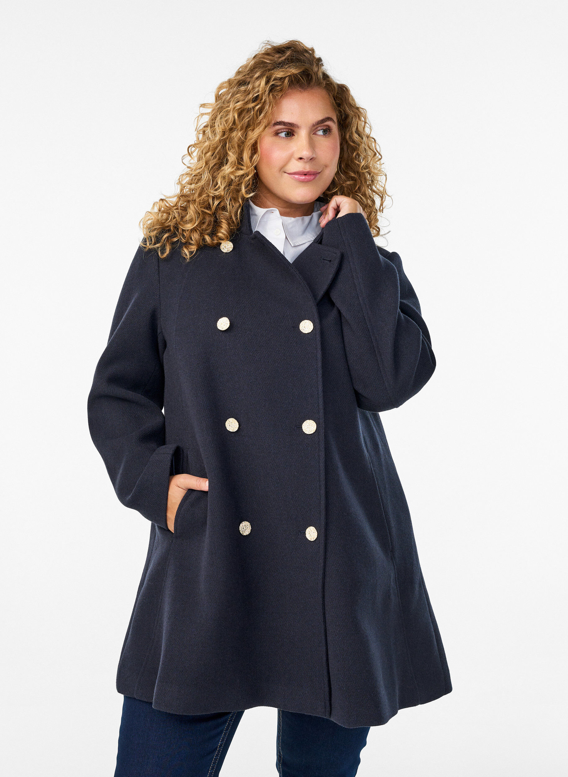 ZizziMantel in A-Linie mit goldenen Kn&ouml;pfen, Blau, Model image number 0