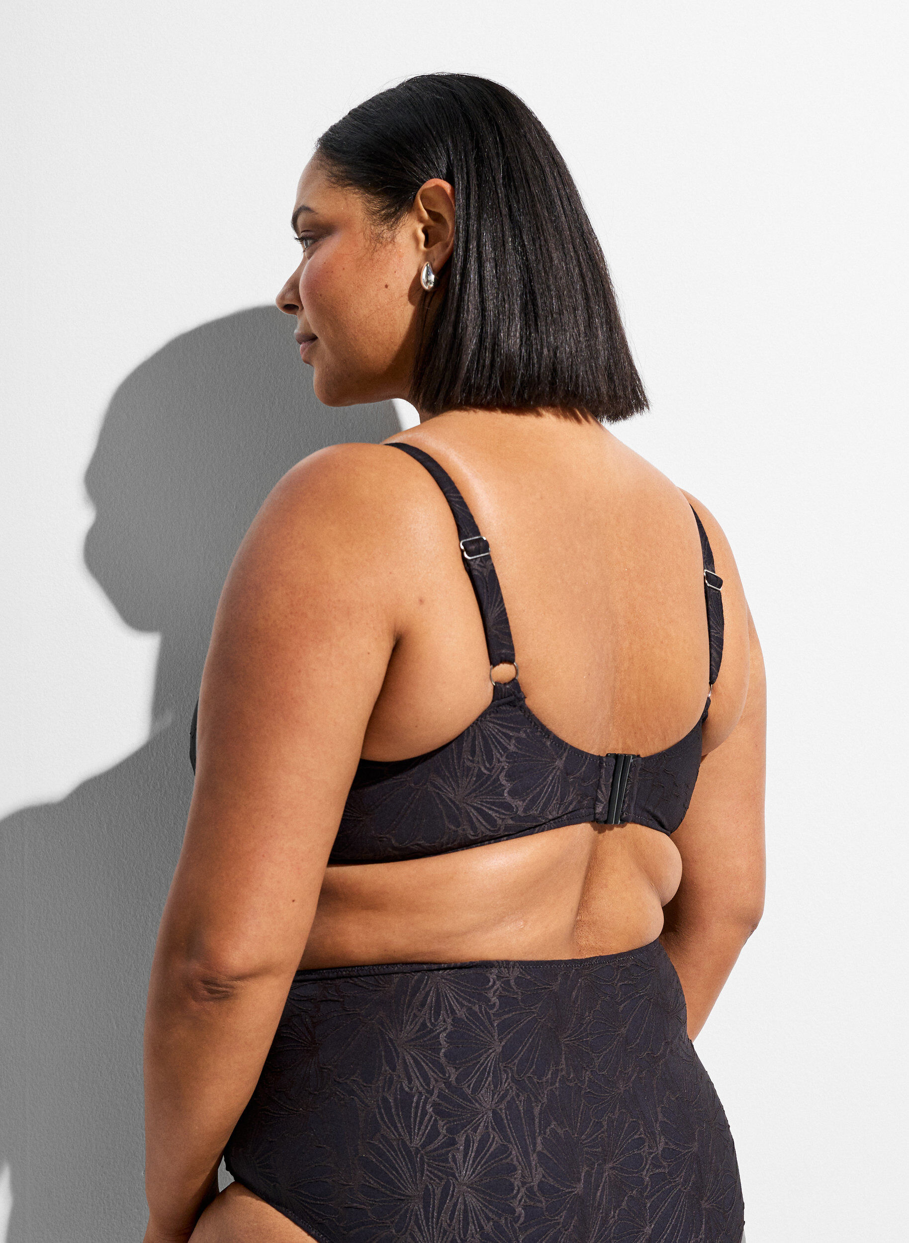 ZizziBikini Top mit B&uuml;gel und Strukturmuster, Grau, Model image number 1