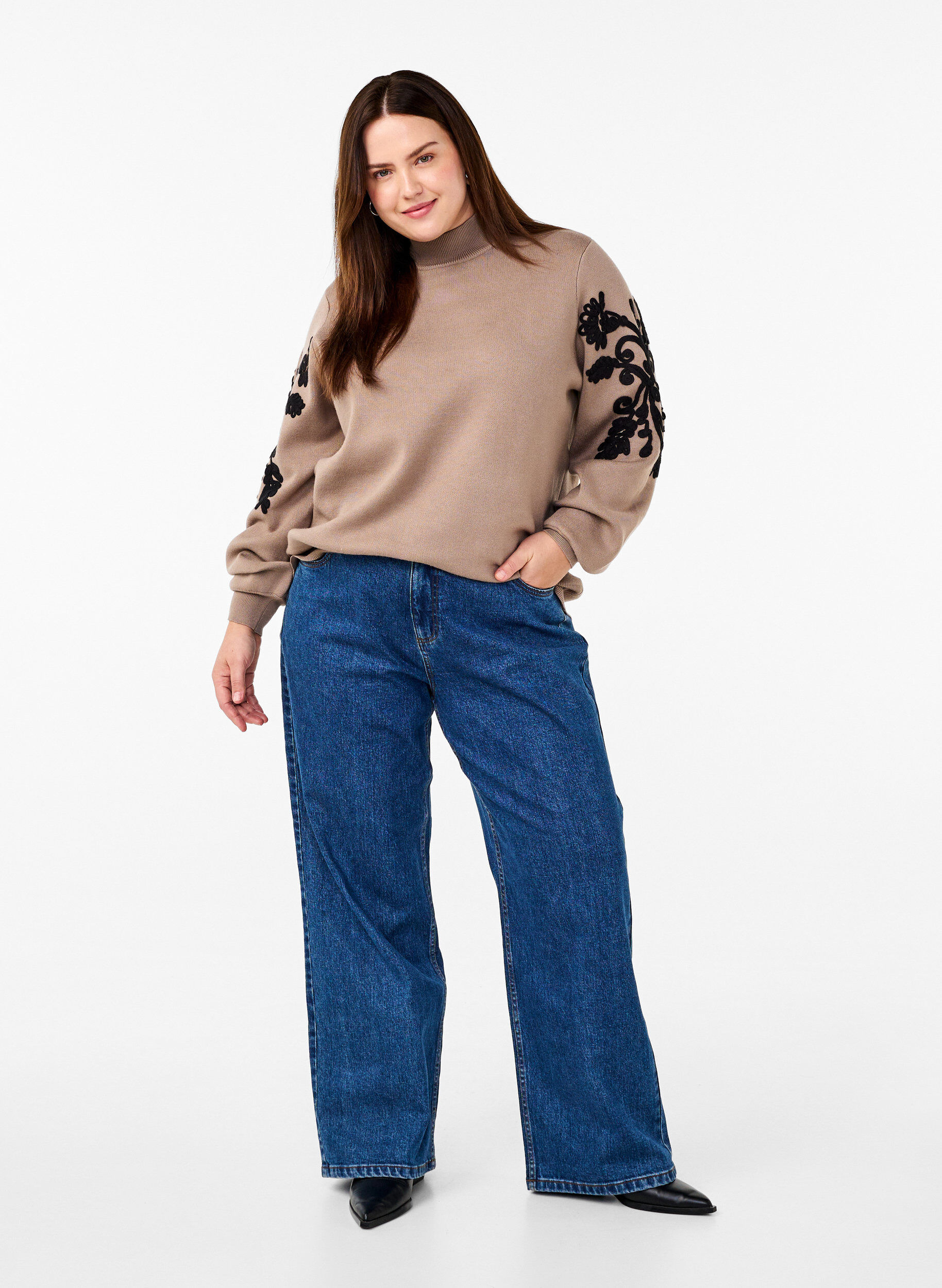 Zizzi Strickbluse mit Stickerei, Desert Taupe Comb, Model image number 2