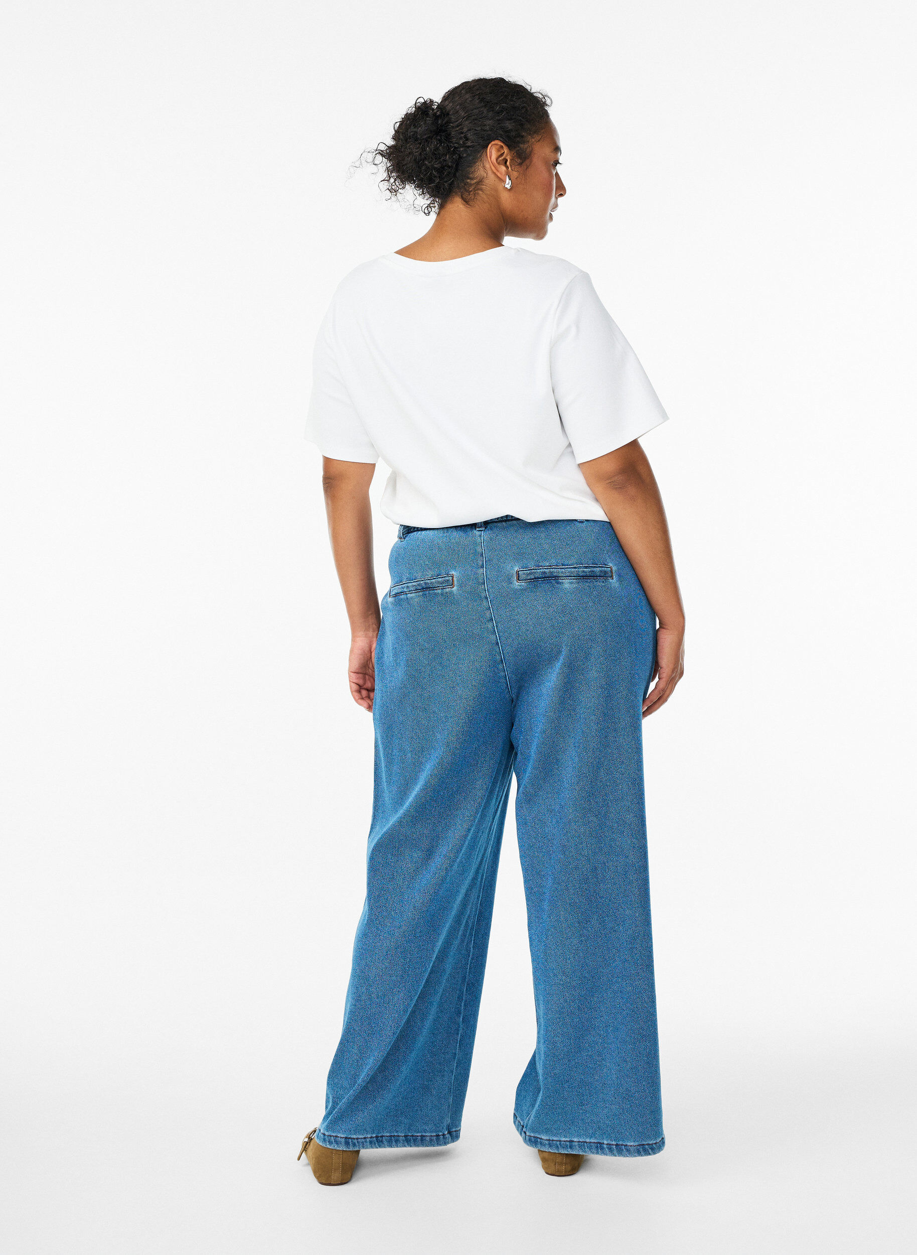 ZizziJeans mit lockerer Passform, elastischem Bund und Tunnelzug, Blau, Model image number 1