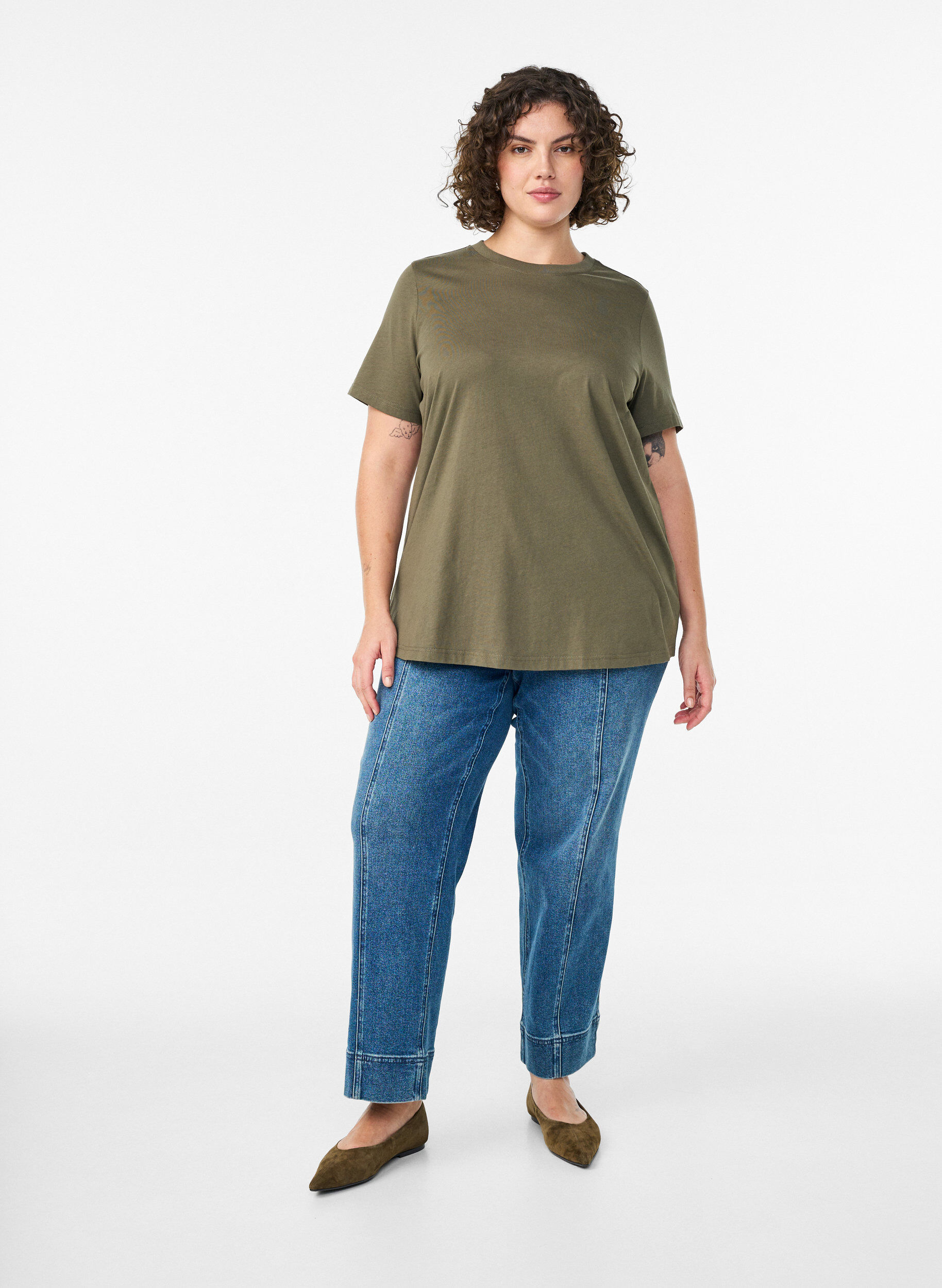 ZizziBasic-T-Shirt aus Baumwolle mit Rundhalsausschnitt, Gr&uuml;n, Model image number 1