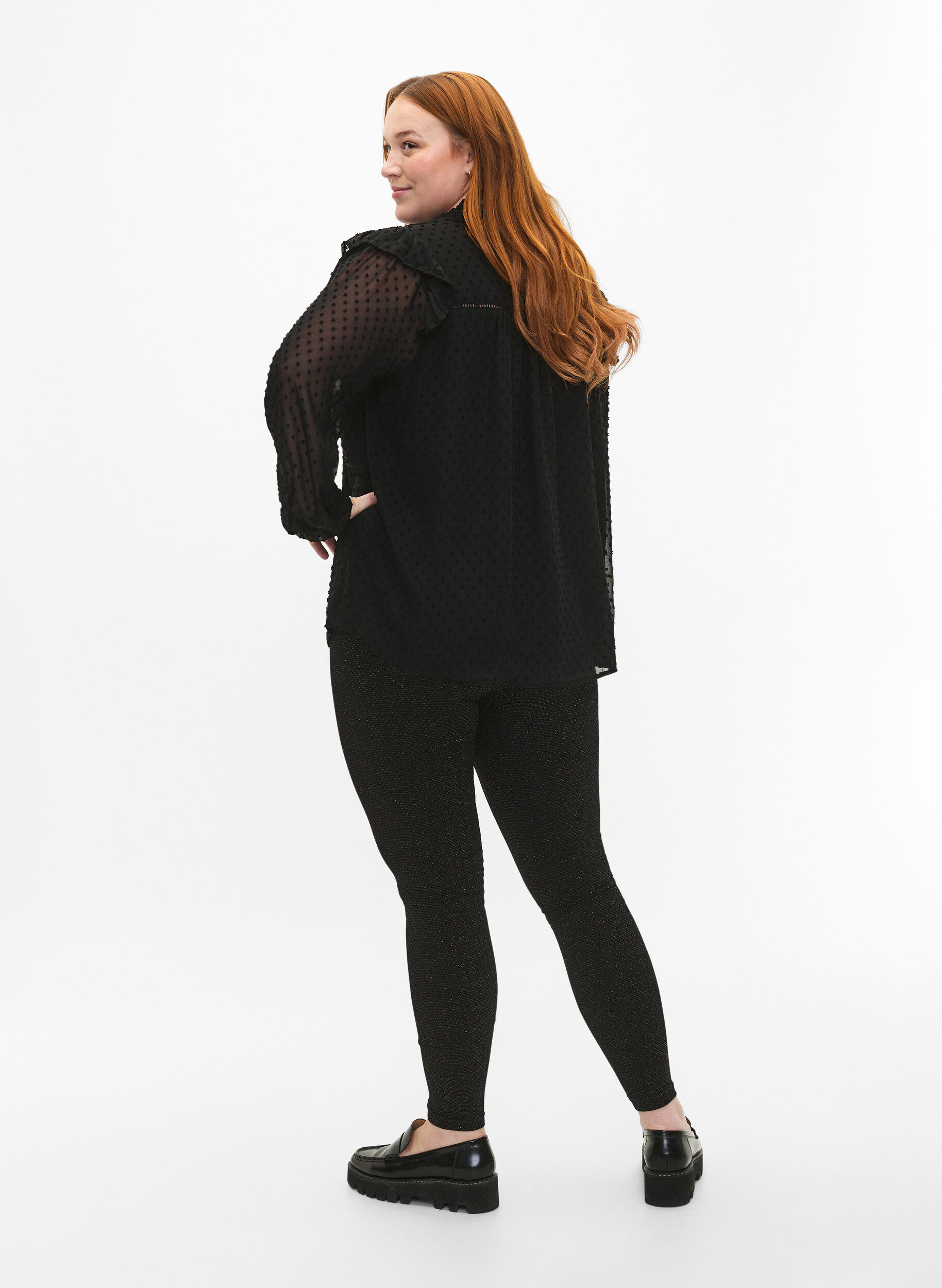 ZizziNahtlose Glitzer-Leggings, Black Gold Lurex, Model image number 1