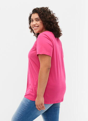 Einfarbiges basic T-Shirt aus Baumwolle, Beetroot Purple, Model image number 1
