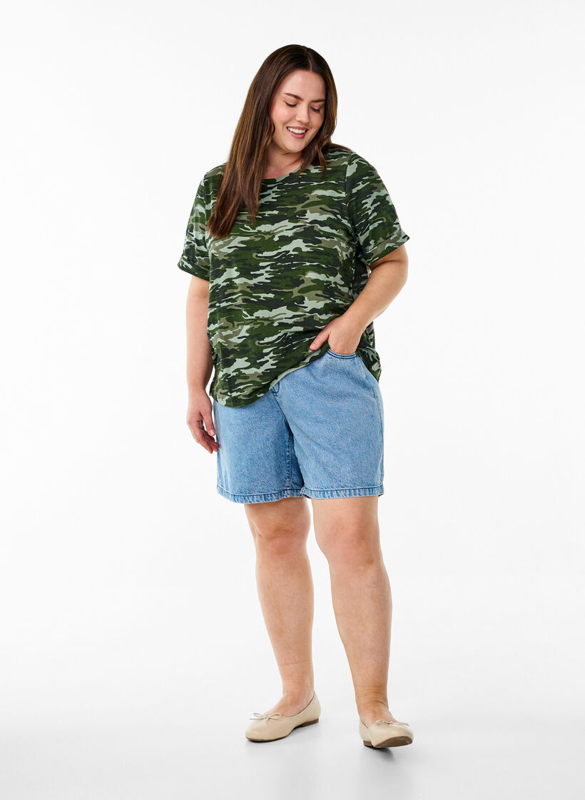 T-Shirt mit Rundhalsausschnitt und Allover-Print, Grün, Model image number 1