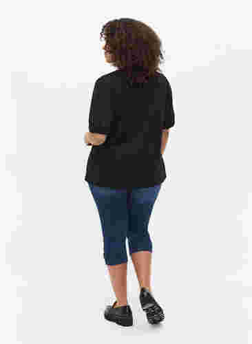 Lange Denim Shorts aus Baumwolle, Dark blue denim, Model image number 1
