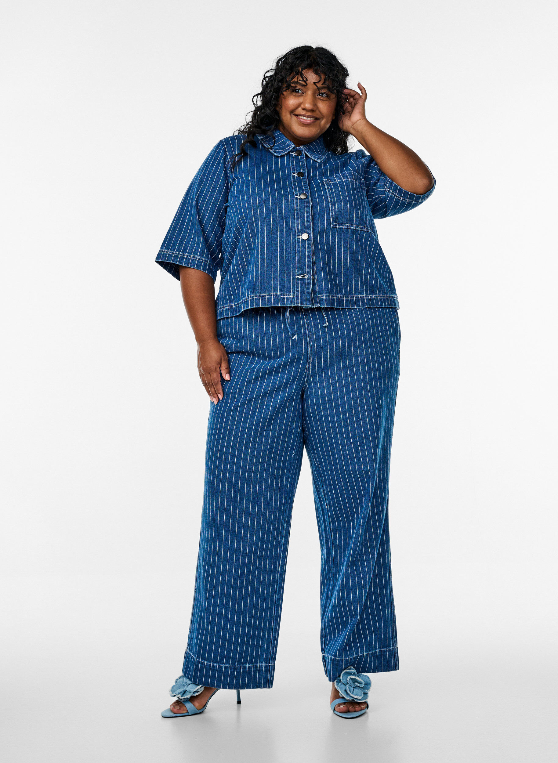 ZizziJeans mit weitem Bein und Streifen, Blau, Model image number 0