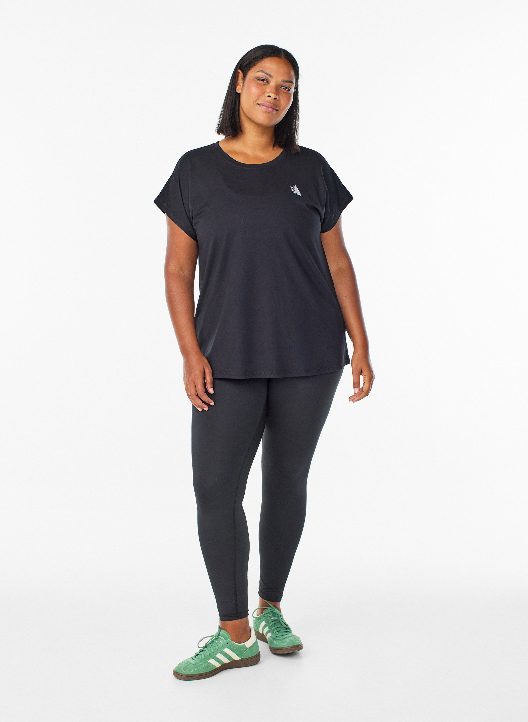 ZizziEinfarbiges Trainings-T-Shirt, Schwarz, Model image number 1