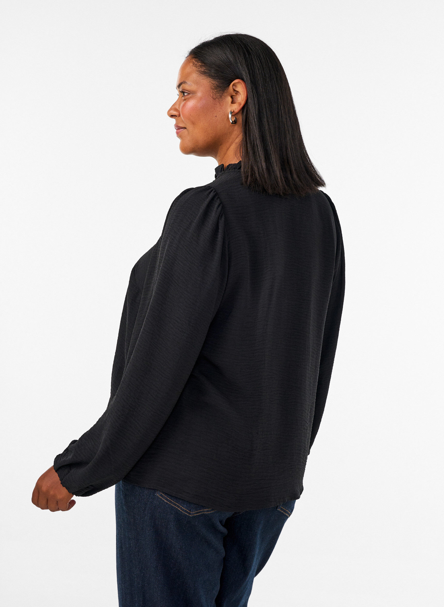 ZizziBluse mit V-Ausschnitt und H&auml;kelband, Schwarz, Model image number 2