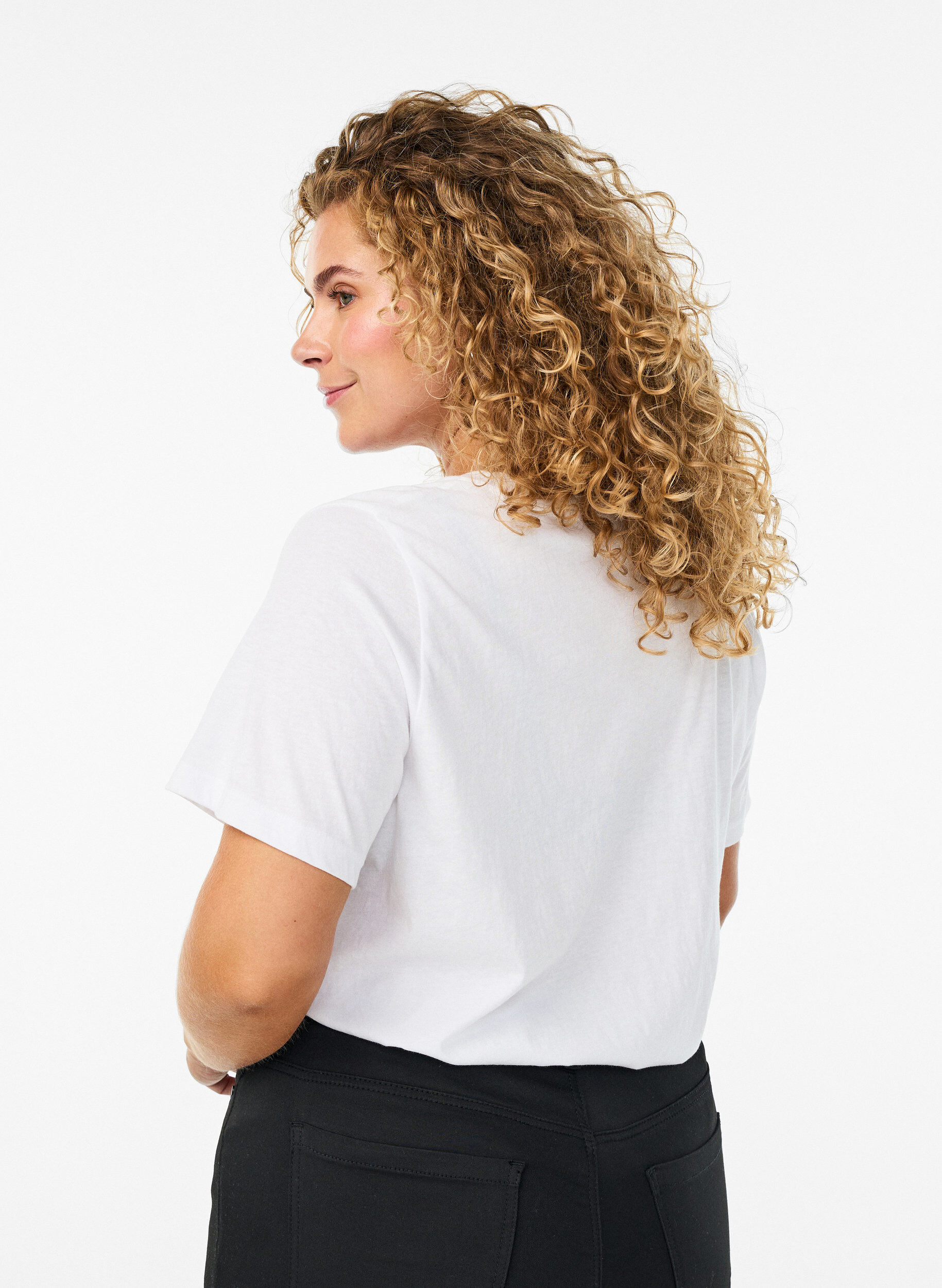 ZizziKurz&auml;rmeliges T-Shirt mit V-Ausschnitt, Wei&szlig;, Model image number 2