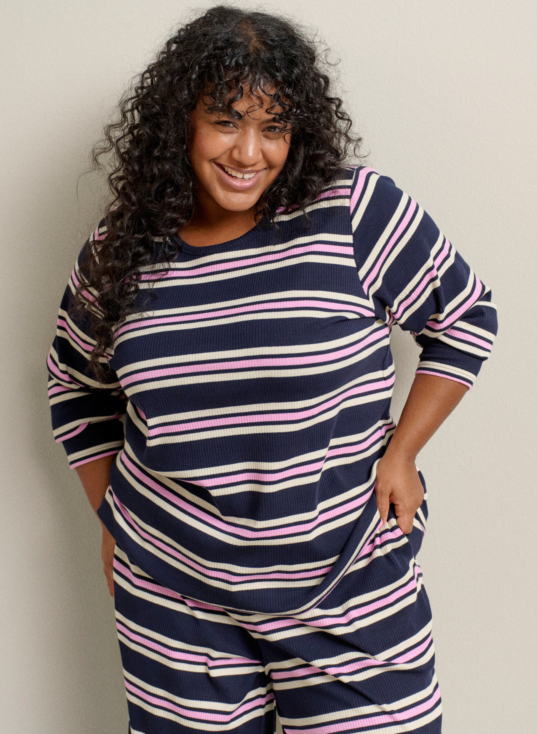 ZizziGestreifte Pyjamahose mit weitem Bein, Blau, Image image number 0