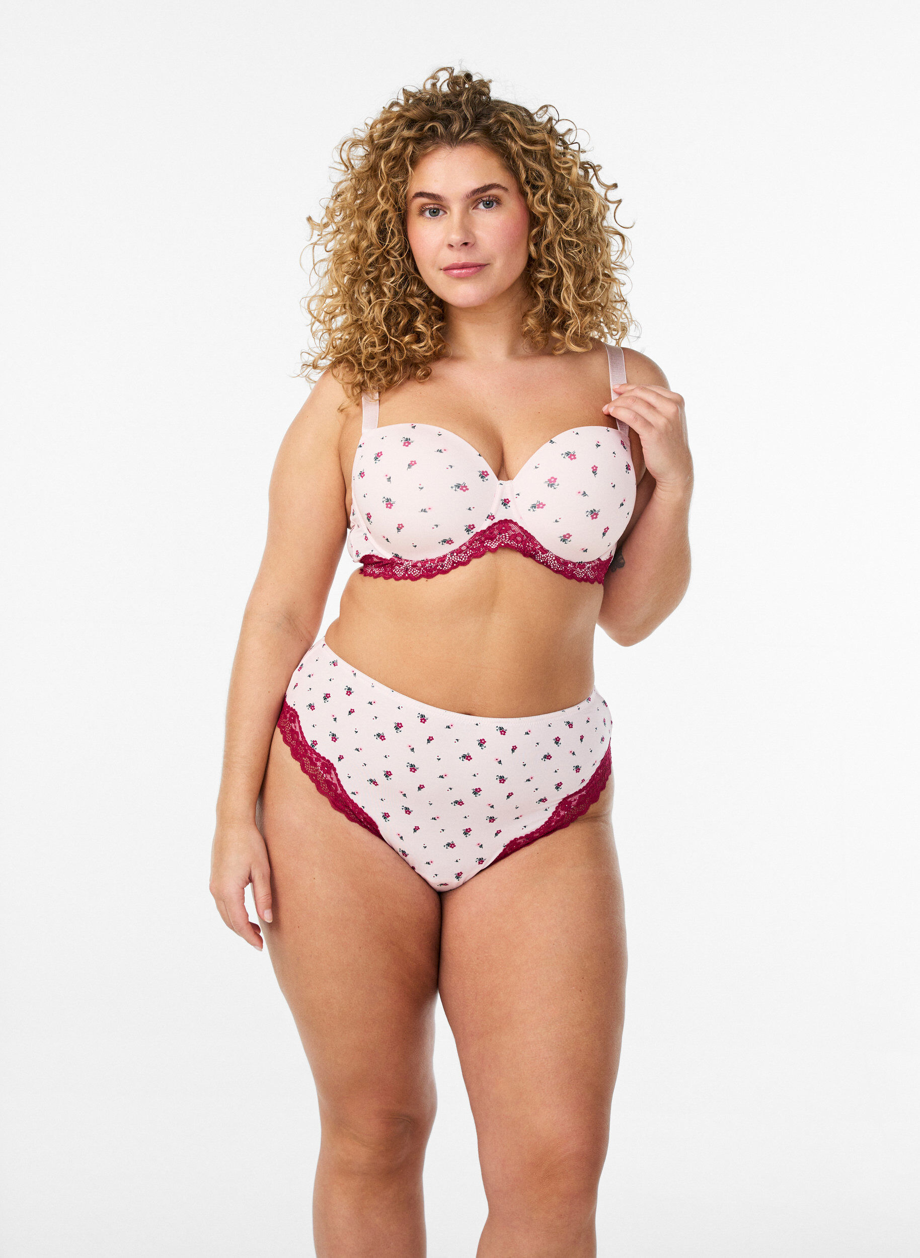 ZizziVorgeformter BH mit Blumenmuster und Spitze, Rot, Model image number 1