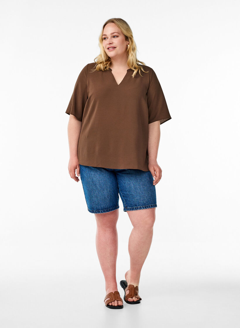 Kurzärmlige Bluse mit V-Ausschnitt, Braun, Model image number 1