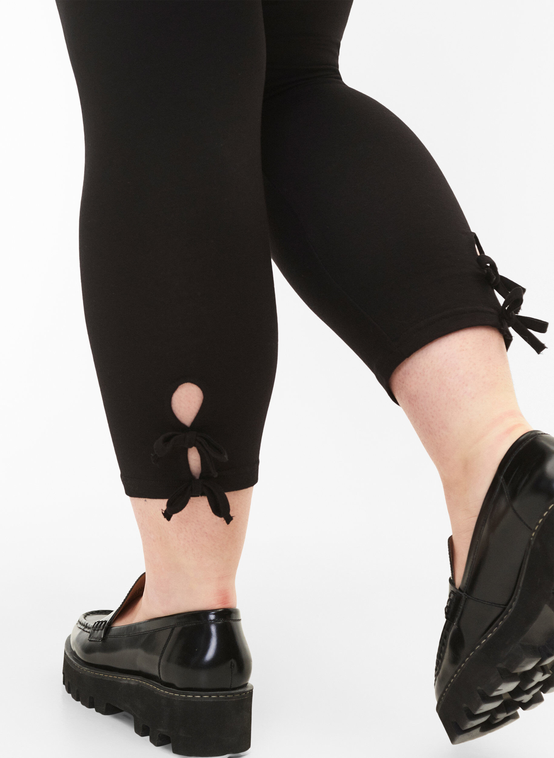 Zizzi3/4 Leggings aus Viskose mit Schleife, Black, Model image number 2