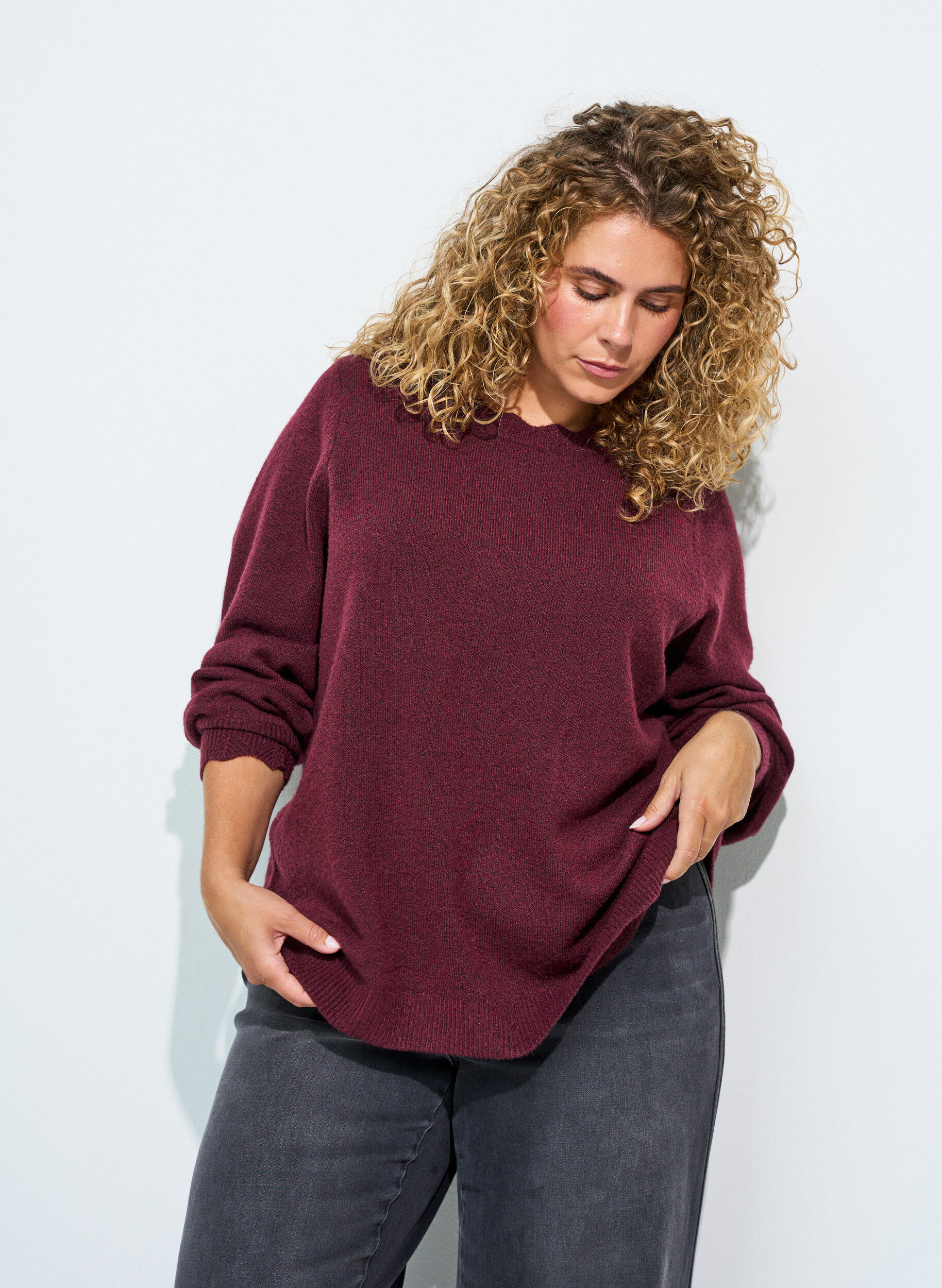 Strickbluse mit Wellenkante, Rot, Model
