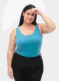 Einfarbiges basic Top aus Baumwolle, Brittany Blue, Model