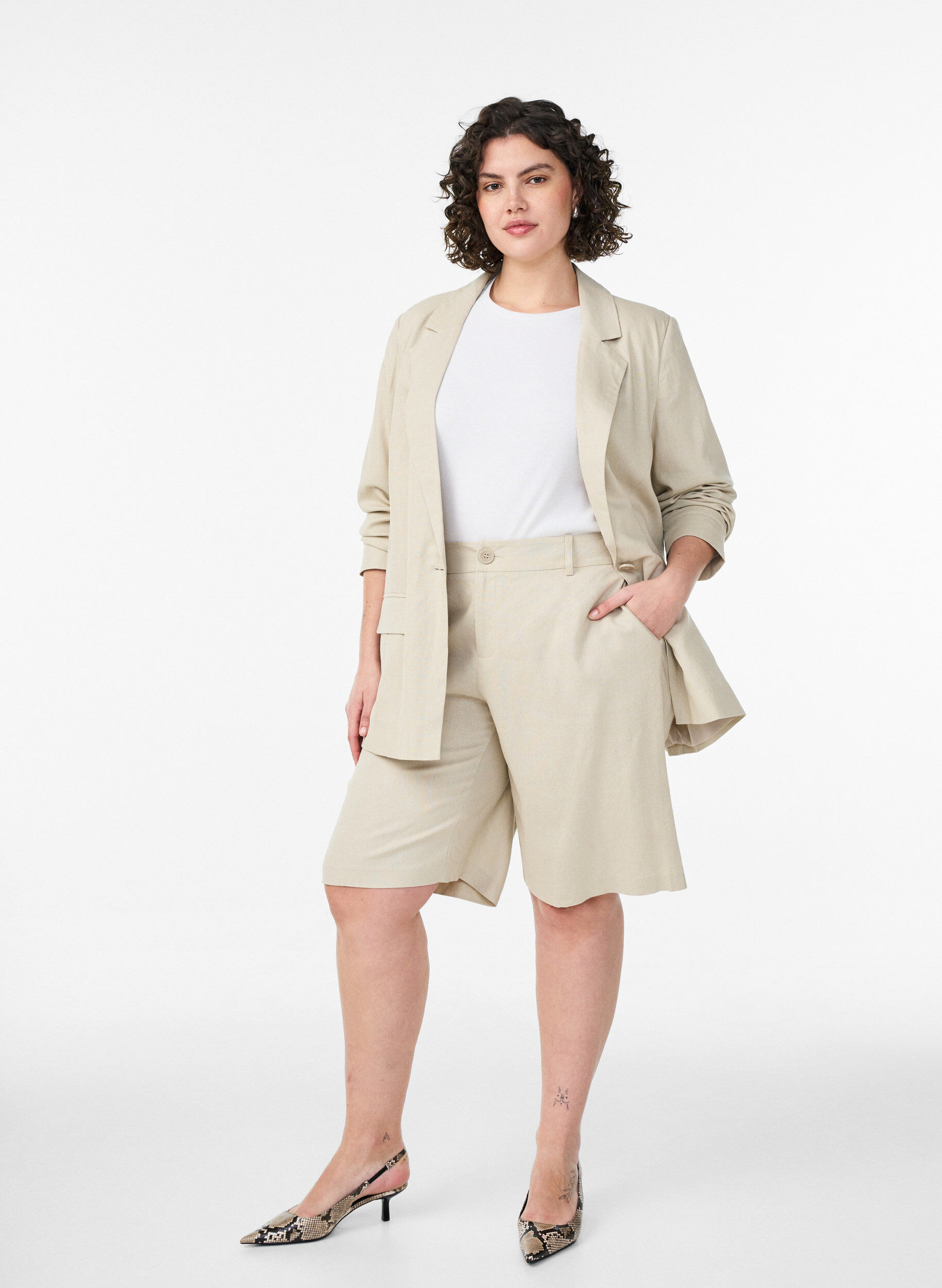 ZizziHoch taillierte Bermudashorts aus Leinen und Viskose, Beige, Model image number 1
